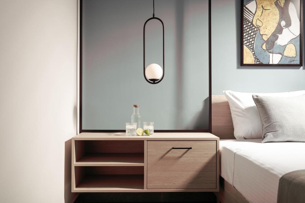 Sky Luxury Suites Sarti Bagian luar foto