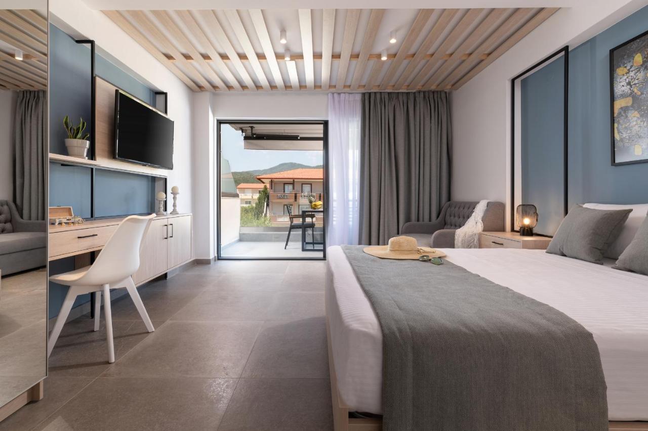 Sky Luxury Suites Sarti Bagian luar foto