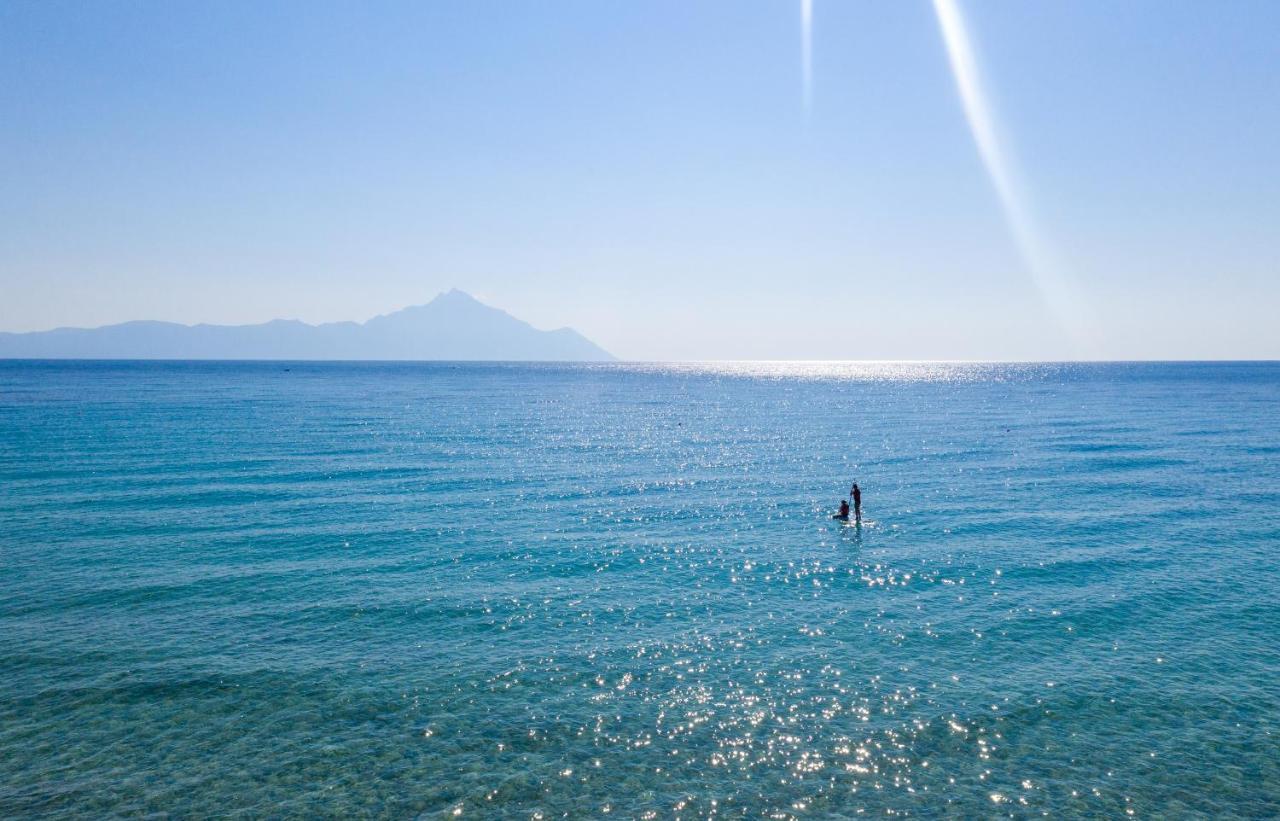 Sky Luxury Suites Sarti Bagian luar foto