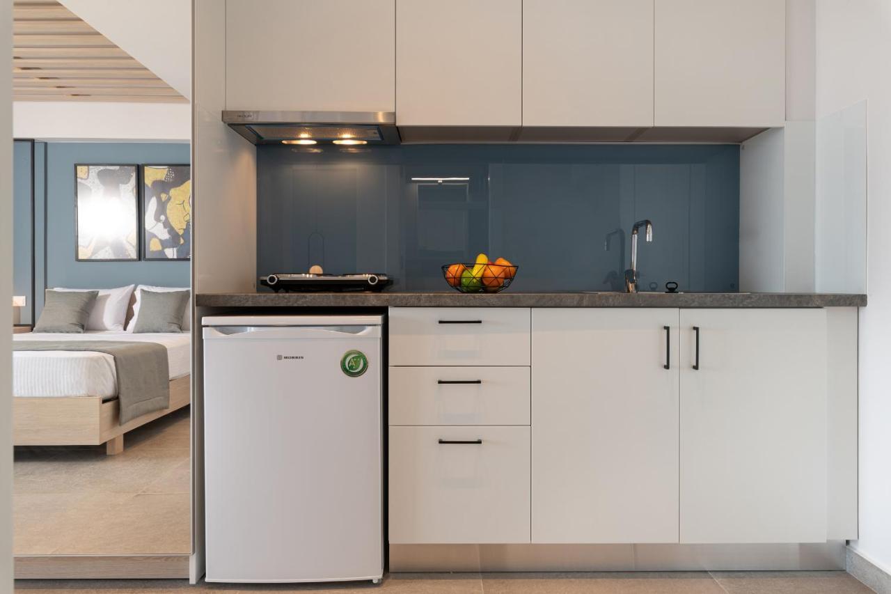 Sky Luxury Suites Sarti Bagian luar foto