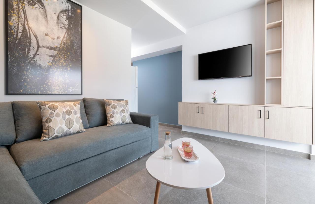 Sky Luxury Suites Sarti Bagian luar foto