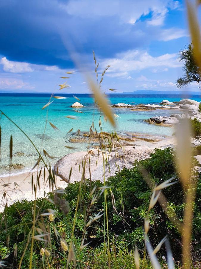 Sky Luxury Suites Sarti Bagian luar foto